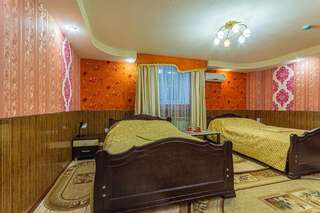 Гостиница Майский сад Нижний Новгород Кровать в двухместном номере с 2 отдельными кроватями-2